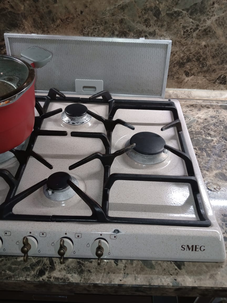 Сияющая раковина после профессиональной уборки